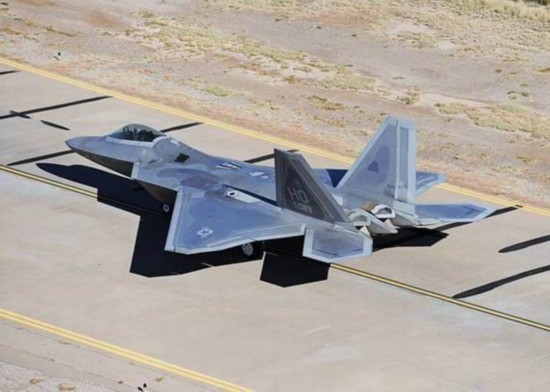 Máy bay chiến đấu tàng hình F-22 Raptor Không quân Mỹ