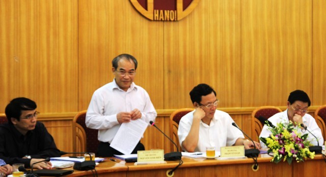 Thứ trưởng Nguyễn Vinh Hiển cho rằng, đào tạo hệ học sinh dân tộc trong trường THPT Chu Văn An sẽ khó thực hiện. Ảnh Xuân Trung