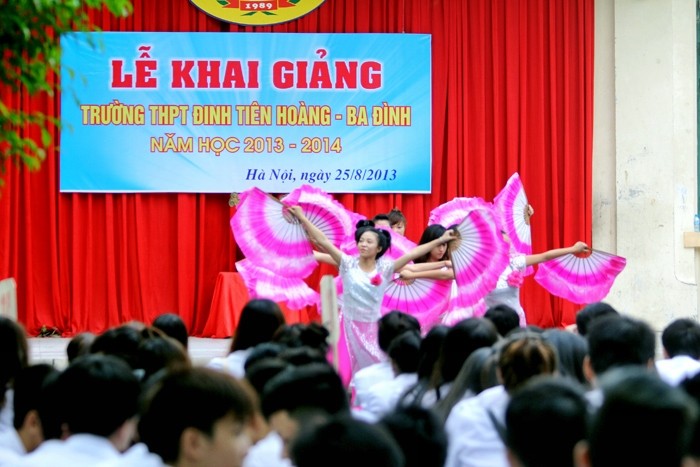 Buổi Lễ khai giảng của Trường THPT Đinh Tiên Hoàng được diễn ra đúng vào ngày 25/8 hàng năm.