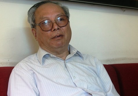 TS. Lê Viết Khuyến.