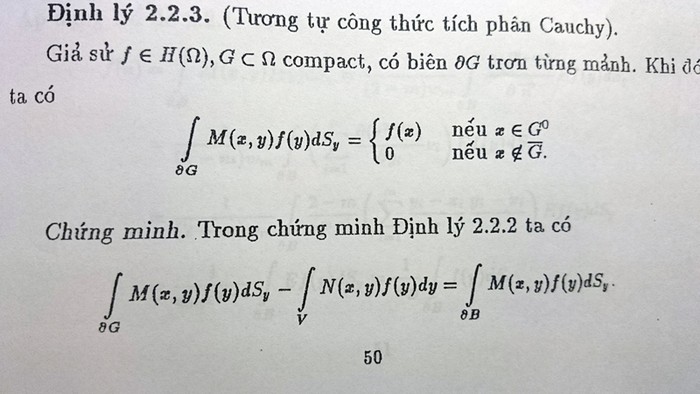 Ảnh chụp trang trang 50 luận án của PGS. Nguyễn Cảnh Lương có nêu Định lý 2.2.3 (Tương tự công thức tích phân Cauchy).