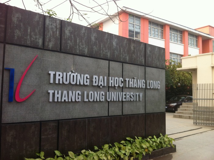 Trường Đại học Thăng Long là một trong những trường dân lập ra đời sớm nhất. Ảnh trên ĐSPL