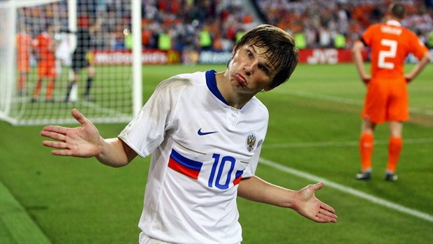 Andrei Arshavin ấn định chiến thắng 3-1 cho Nga trước Hà Lan ở tứ kết