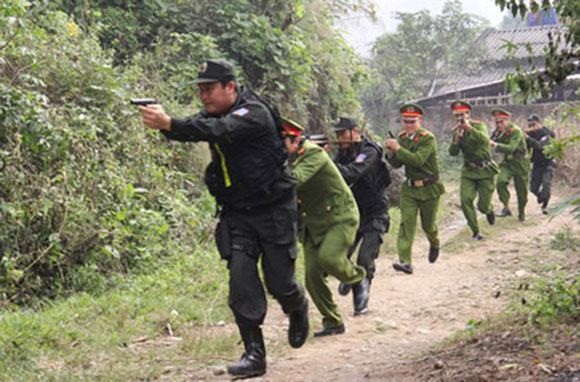 Bộ phim là cuộc đấu tranh, đấu trí giữa công an với các băng nhóm tội phạm