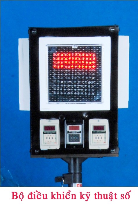 Cột đèn tín hiệu di động giải cứu ùn tắc giao thông tại các ngã tư?