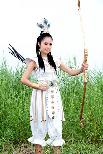 Dương Cẩm Lynh trong tạo hình của công chúa Quỳnh Nga - vai nữ chính trong phim cổ trang 3D 'Thạch Sanh'