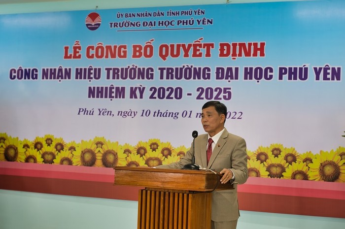 Tiến sĩ Trần Lăng, Hiệu trưởng Trường Đại học Phú Yên. (Ảnh: website nhà trường)