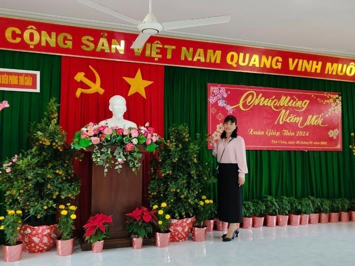 Cô Hà Thị Oanh - Phó Hiệu trưởng Trường Tiểu học và Trung học cơ sở Thổ Châu. (Ảnh: NVCC)