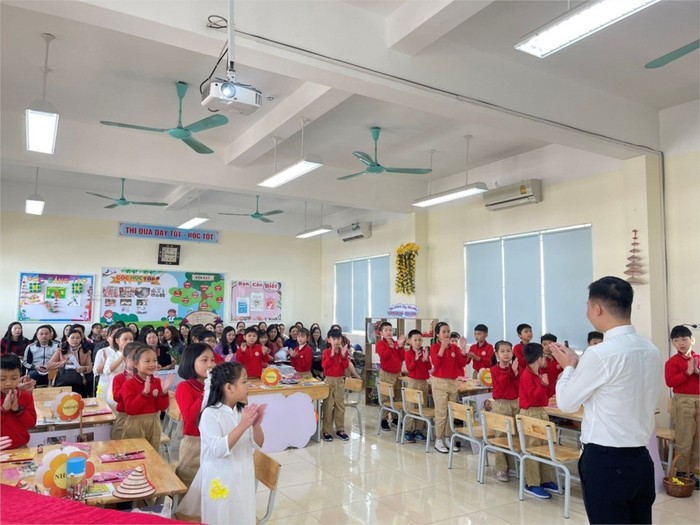 Huyện Thanh Trì tổ chức nhiều hoạt động thực hành có sự tham gia của phụ huynh. (Ảnh: Phòng Giáo dục và Đào tạo huyện Thanh Trì cung cấp)