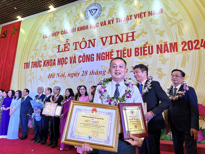 Thạc sĩ Đậu Quang Vinh luôn trăn trở phát triển du lịch cộng đồng tại quê nhà. (Ảnh: NVCC)