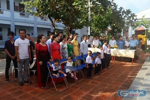 Lễ chào cờ đầu tiên trong năm học mới 2018 - 2019. (Ảnh: T.H)