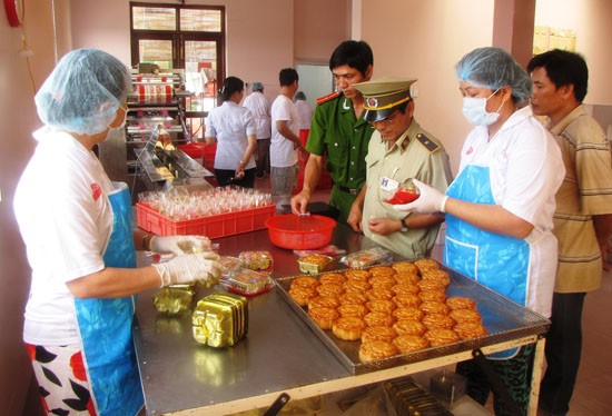 An toàn thực phẩm luôn phải được chú trọng vì có liên quan trực tiếp tới sức khỏe con người. ảnh minh họa: NM.