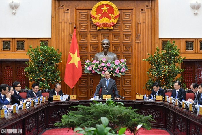 Thủ tướng Nguyễn Xuân Phúc chủ trì cuộc họp. Ảnh: VGP