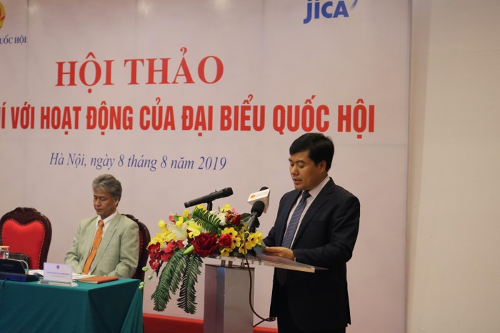 Ông Nguyễn Mạnh Hùng - Phó Chủ nhiệm Văn phòng Quốc hội phát biểu khai mạc hội thảo. Ảnh: Đỗ Thơm