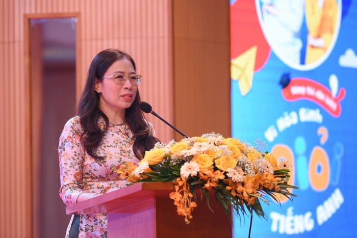 Cô Bùi Thị Kim Tuyến - Giám đốc Sở Giáo dục và Đào tạo Hòa Bình (Ảnh: Giáo dục và Thời đại)