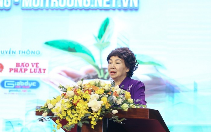 GS.TS.NGND Đặng Thị Kim Chi – Chủ tịch Hội đồng khoa học và kỹ thuật, Hội Bảo vệ thiên nhiên và môi trường Việt Nam phát biểu tại buổi Lễ.