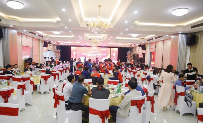 Đông đảo khách mời tham dự lễ Gala tổng kết và trao giải Press Cup 2024. Đông đảo khách mời tham dự lễ Gala tổng kết và trao giải Press Cup 2024.