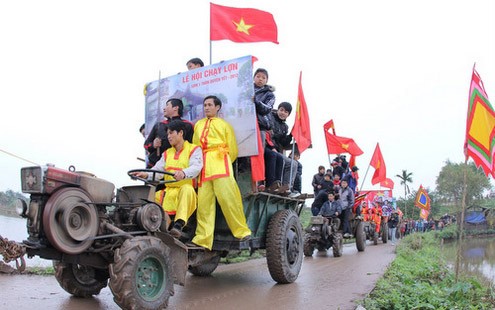 Từ đó cho đến nay cứ ngày mùng 7 tháng giêng âm lịch, dân làng Duyên Yết lại tổ chức lễ hội “chạy lợn” để tưởng nhớ đức Cao Sơn Đại vương.