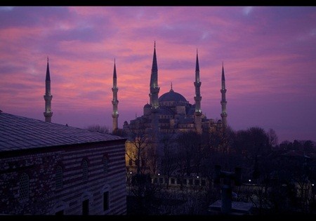 5. Istanbul – Thổ Nhĩ Kỳ: Số lượng tỷ phú: 30 người. Tổng giá trị tài sản: 48,7 tỷ USD. Giá trị tài sản trung bình một tỷ phú: 1,62 tỷ USD