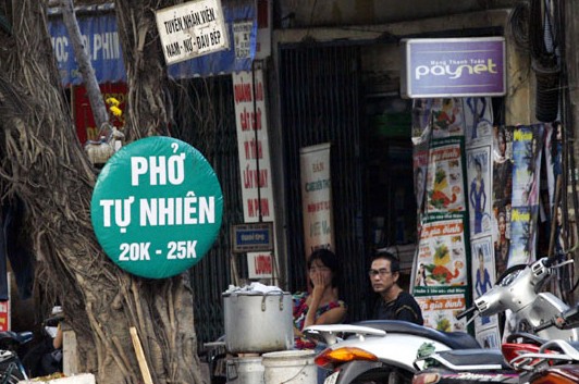 "Phở tự nhiên" tự nhiên ăn, không tự nhiên trả tiền là không tự nhiên