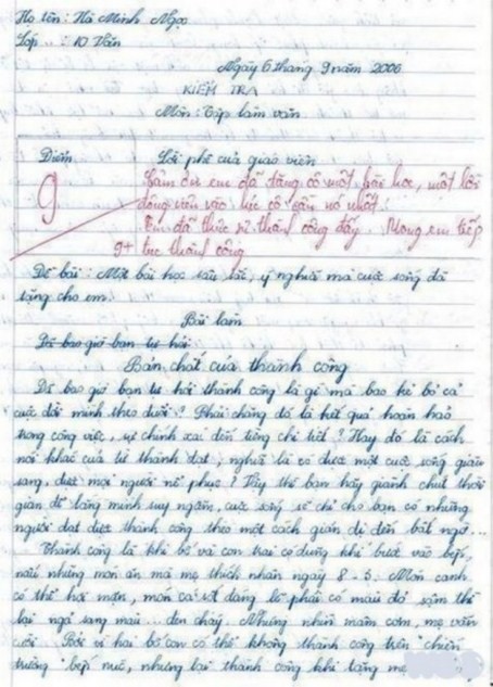 Năm 2006, một bài viết của bạn Hà Minh Ngọc được đánh giá cao và còn được ví “giống như là nước, len lỏi tới từng ngóc ngách của tâm hồn”. Khi ấy, Hà Minh Ngọc (sinh năm 1991) đang là học sinh lớp 10 chuyên Văn, khối THPT Trường ĐH Sư phạm Hà Nội đã đạt điểm 9+ >> ĐIỂM DANH NHỮNG THỦ KHOA ĐẠI HỌC 2012 >> CƯỜI ĐAU BỤNG, TỨC NỔ MẮT VỚI SÁCH IN LẬU (P2)