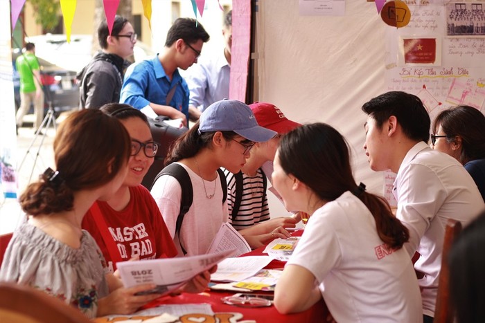 Ngay tại Ngày hội tư vấn, nhiều học sinh đã chọn cho mình chuyên ngành phù hợp với năng lực và nguyện vọng của bản thân.