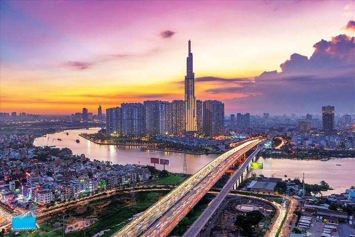 Sau 46 năm non sông thu về một mối, Thành phố Hồ Chí Minh không chỉ là trung tâm kinh tế của đất nước mà còn phấn đấu trở thành thành phố đáng sống. Ảnh: Tài Quân/ Báo Lao Động