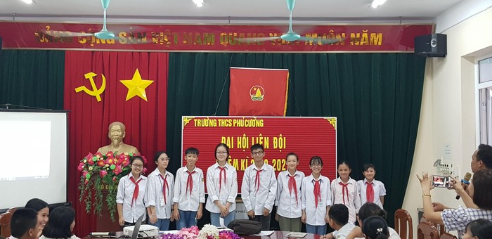 Trường Tiểu học Phú Cường (Ba Vì) có tỷ lệ học sinh tham gia bảo hiểm y tế 100%.