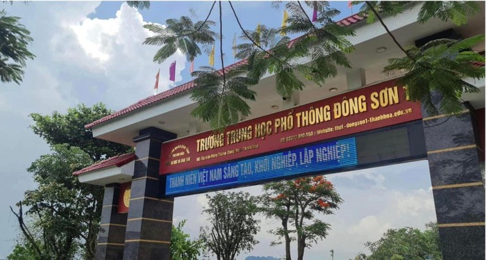 Các khoản thu tại trường Trung học phổ thông Đông Sơn 1 đã bị dừng thu. Ảnh CTV/Lao động