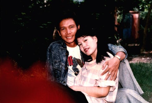Đơn Dương và người vợ đầu là Vũ Xuân Sanh, cô ruột của ca sĩ Khánh Trung và là em vợ đạo diễn Lê Cung Bắc. Hai người có với nhau hai mặt con. Con trai cả là Bfui Vũ Long, sinh năm 1985, con trai thứ là Bùi Vũ Linh, sinh năm 1990.