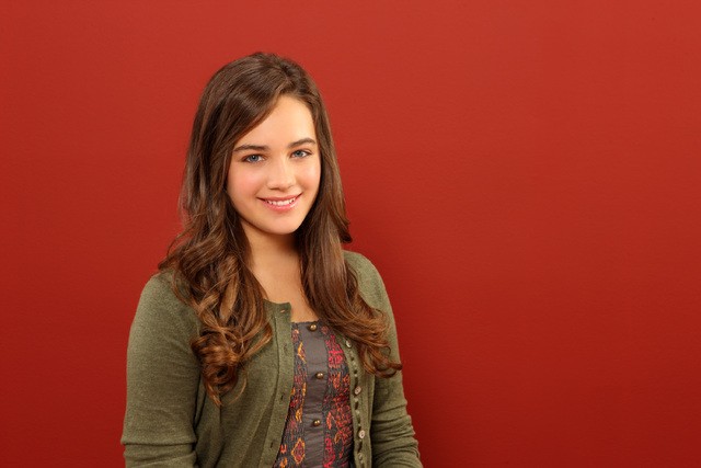 Mary Mouser, sinh ngày 9/5/1996, cô được biết đến với vai Lacey Fleming loạt phim Body of Proof trên ABC. Mới nhất, cô tham gia phim Frenemies phát trên kênh Disney, được phát hành vào năm 2012.