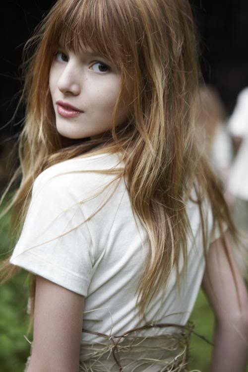 Bella Thorne (sinh ngày 08 Tháng 10 năm 1997) là một nữ diễn viên tuổi teen của Mỹ, vũ công, ca sĩ, và người mẫu. Cô được biết đến nhiều nhất cho vai diễn vũ công trẻ tuổi đầy tham vọng Cece Jones trên Disney Channel loạt serie Shake It Up! năm 2010, phim mới nhất tham gia là Frenemies năm 2012.