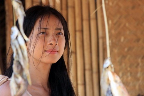 Ngô Thanh Vân vào vai cô gái trẻ 19 tuổi với những cảm xúc xốn xang. >>'Ngọc viễn đông' tái hiện vẻ đẹp đa sắc của phụ nữ Việt >>Trailer phim Ngọc Viễn Đông