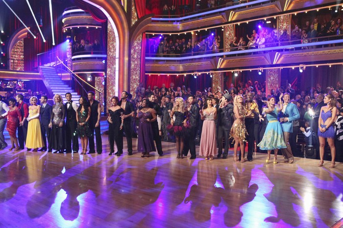 Đêm diễn đầu tiên của "Dancing With The Stars" mùa thứ 14 diễn ra lúc 20 giờ ngày 19/03 tại Las Vegas trên kênh truyền hình giải trí ABC.