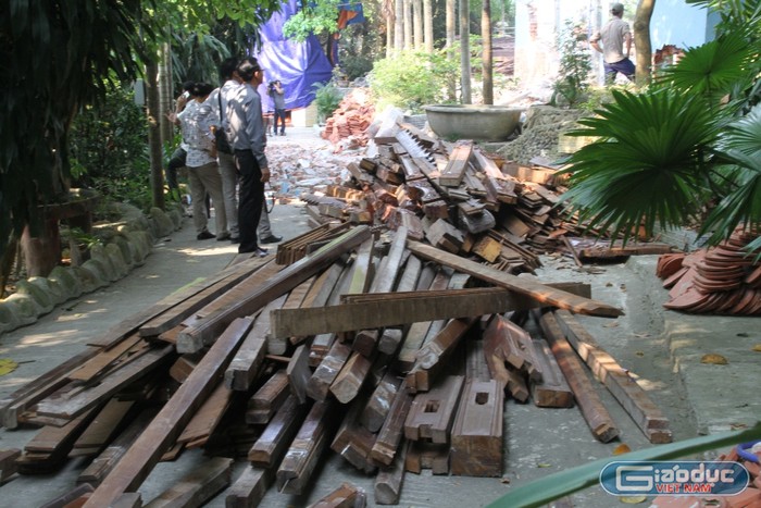 &quot;Đây là tài sản của xã hội nên chúng ta cần hành xử có văn hóa. Nếu có chậm 1-2 ngày thì chúng ta cũng nên chia sẻ với gia đình ông ấy. Không nên quá vội vàng để rồi người ôm hậu quả cuối cùng là người dân...&quot;, ông Võ Nguyên Chương, Phó Phòng Nội chính UBND TP Đà Nẵng, cho biết.