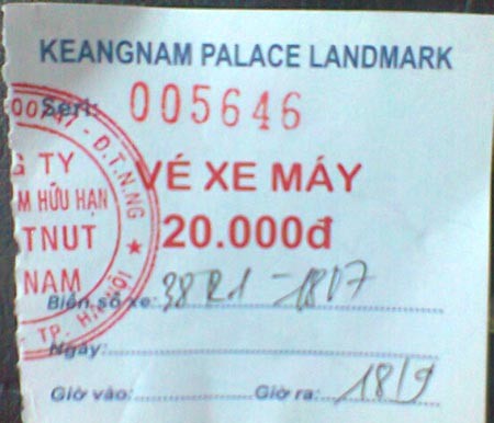 Giá gửi xe dành cho khách quá cao đang biến Keangnam trở thành "ốc đảo".
