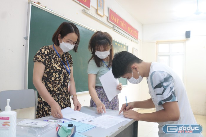 Năm nay Thanh Hóa huy động khoảng hơn 400 thầy cô giáo làm công tác chấm thi. Ảnh minh họa: Doãn Nhàn