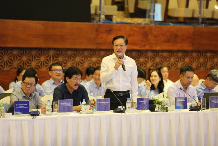 Thành viên Hội đồng thành viên Tập đoàn Dầu khí Việt Nam Bùi Minh Tiến phát biểu tại Hội nghị. Ảnh: BSR