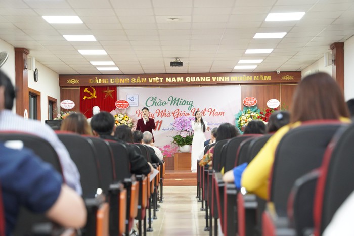 Lễ kỷ niệm 40 năm ngày Nhà giáo Việt Nam 20/11. Ảnh: Việt Anh