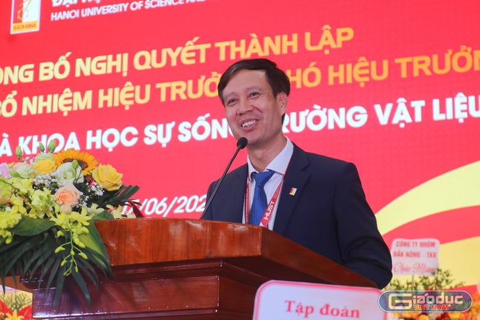 Giáo sư Lê Anh Tuấn – Chủ tịch Hội đồng Đại học Bách khoa Hà Nội phát biểu tại buổi lễ. Ảnh: Doãn Nhàn