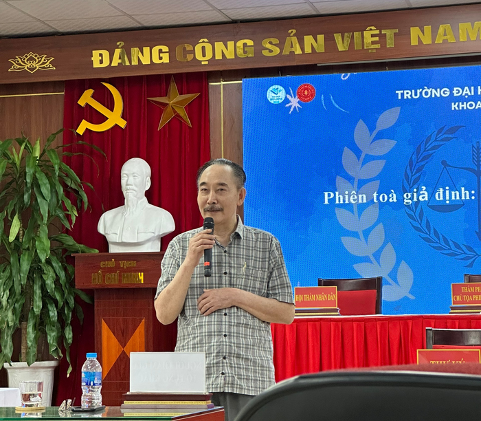 Phó giáo sư, Tiến sĩ Nguyễn Như Phát – Trưởng Khoa Luật, Trường Đại học Hòa Bình phát biểu