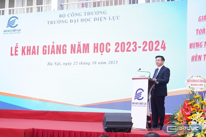 Phó giáo sư Đinh Văn Châu - Quyền Hiệu trưởng Trường Đại học Điện lực