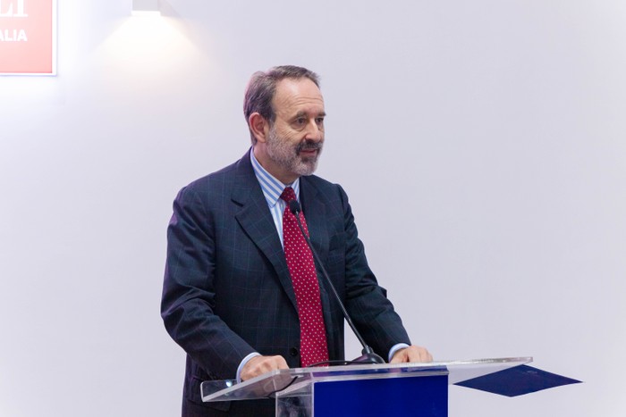 Đại sứ Cộng hòa Italia tại Việt Nam Marco Della Seta phát biểu tại tọa đàm