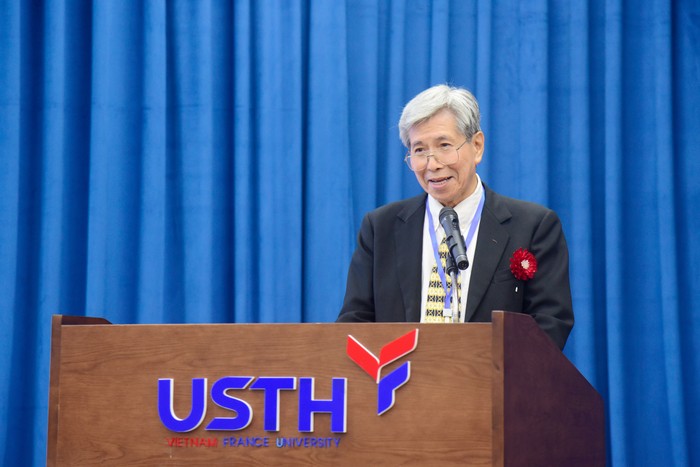 Ông Ninnat Olanvoravuth - Tổng thư ký Hiệp hội các trường đại học Đông Nam Á (ASAIHL) gửi lời cảm ơn đến sự đón tiếp nồng hậu và chu đáo từ Ban tổ chức và Trường Đại học Khoa học và Công nghệ Hà Nội (USTH)
