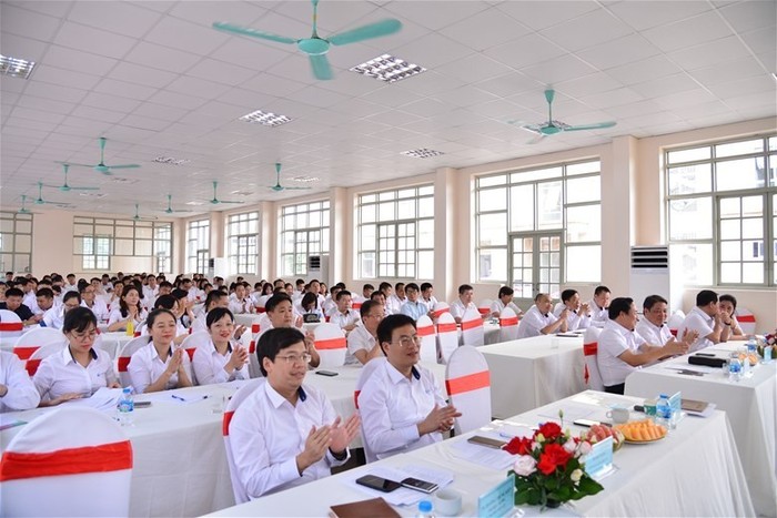 Trường Đại học Điện lực tổ chức Hội nghị Đối thoại giữa lãnh đạo trường và đại diện viên chức, người lao động năm 2023. Ảnh: Website nhà trường