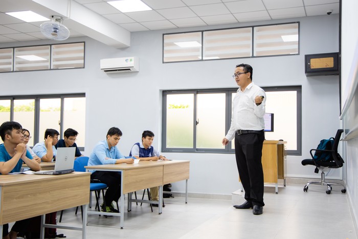 Phó Giáo sư Lê Thanh Long hiện đang là giảng viên Khoa Cơ khí, Trường Đại học Bách khoa, Đại học quốc gia thành phố Hồ Chí Minh. Ảnh: NVCC