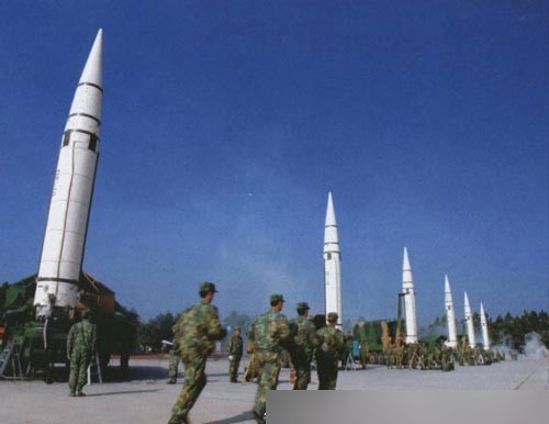 Trong tháng 4, Đài Loan phát hiện hệ thống tên lửa tầm ngắn từ bờ Tây eo biển được Bắc Kinh tiếp tục tăng cường (hình ảnh lực lượng tên lửa tầm ngắn Trung Quốc, ảnh minh họa)