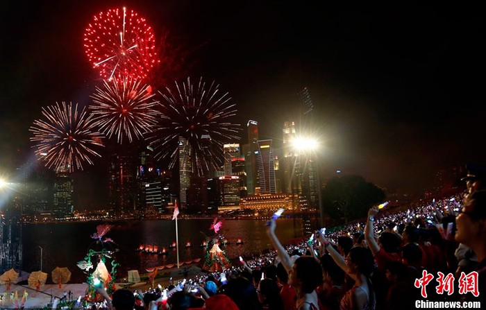 Màn pháo hoa Singapore chào mừng Quốc khánh lần thứ 47