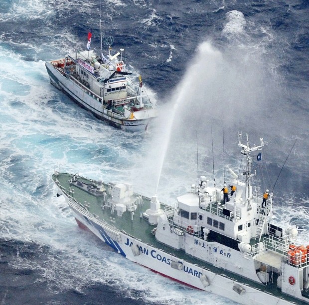 Vụ đấu vòi rồng trên biển Hoa Đông hôm 25/9 giữa tàu Cảnh sát biển Nhật Bản với tàu Cảnh sát biển Đài Loan