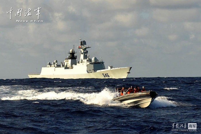Tàu chiến, xuồng cao tốc hải quân Trung Quốc tham gia diễn tập